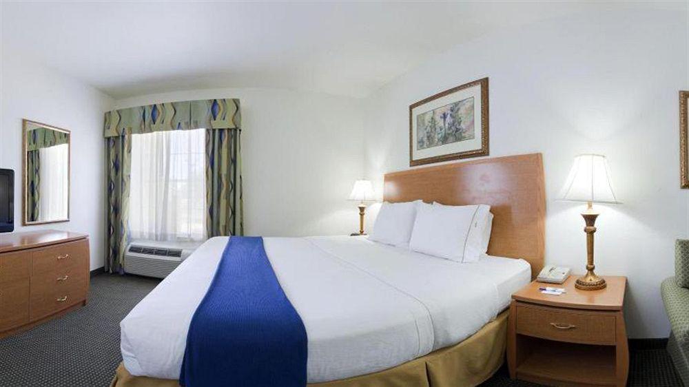 Holiday Inn Express Hotel & Suites Columbus By Ihg Экстерьер фото