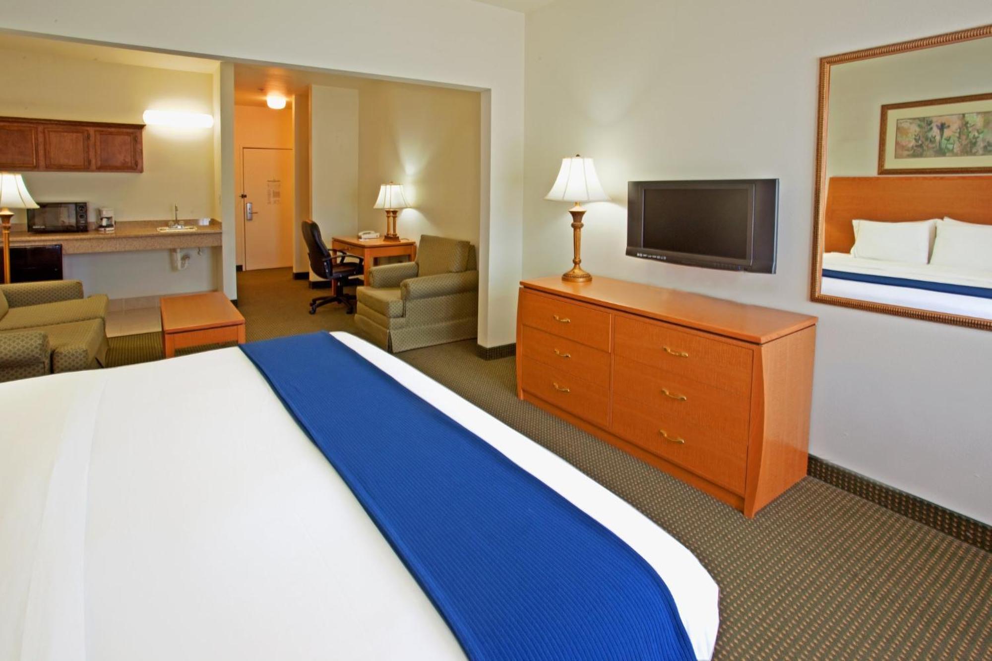 Holiday Inn Express Hotel & Suites Columbus By Ihg Экстерьер фото
