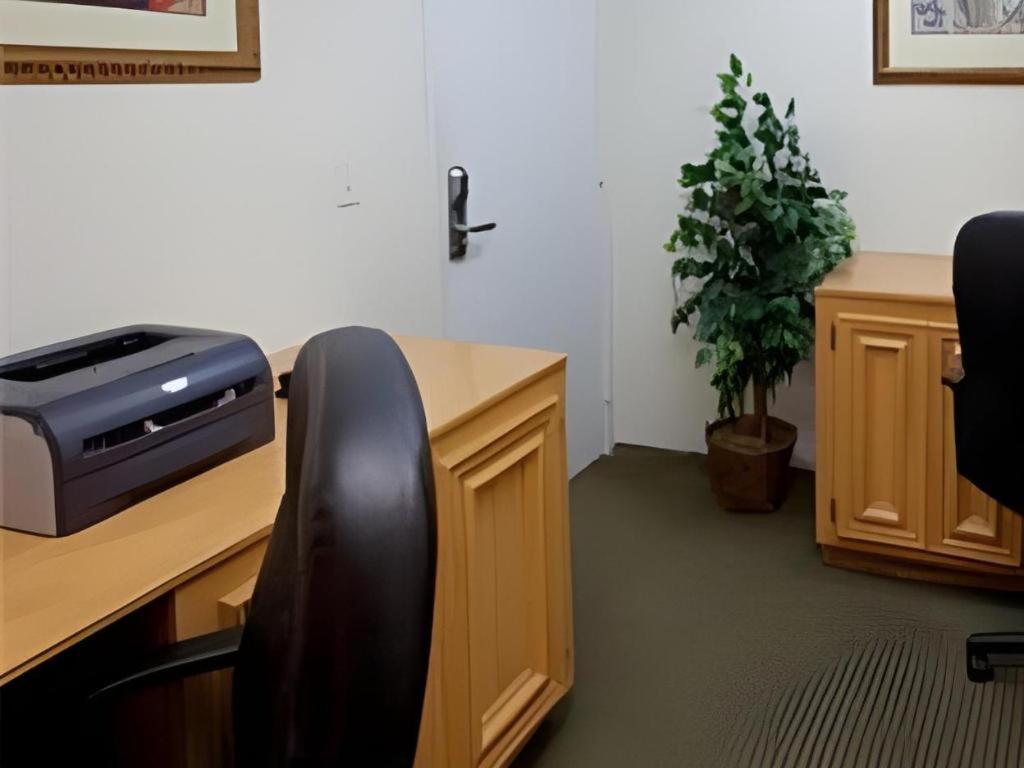 Holiday Inn Express Hotel & Suites Columbus By Ihg Экстерьер фото