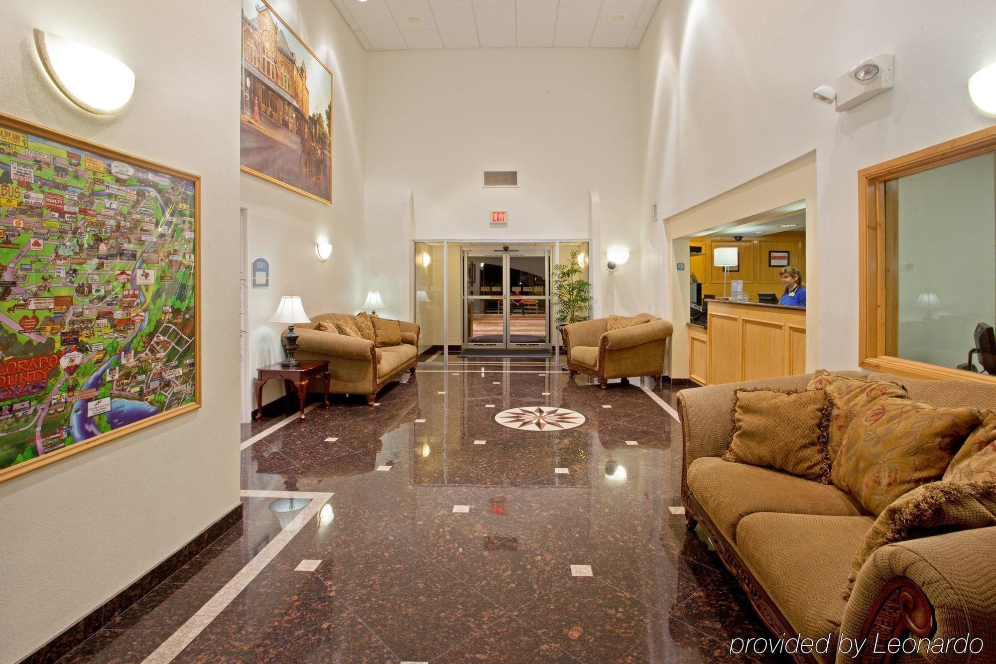 Holiday Inn Express Hotel & Suites Columbus By Ihg Интерьер фото