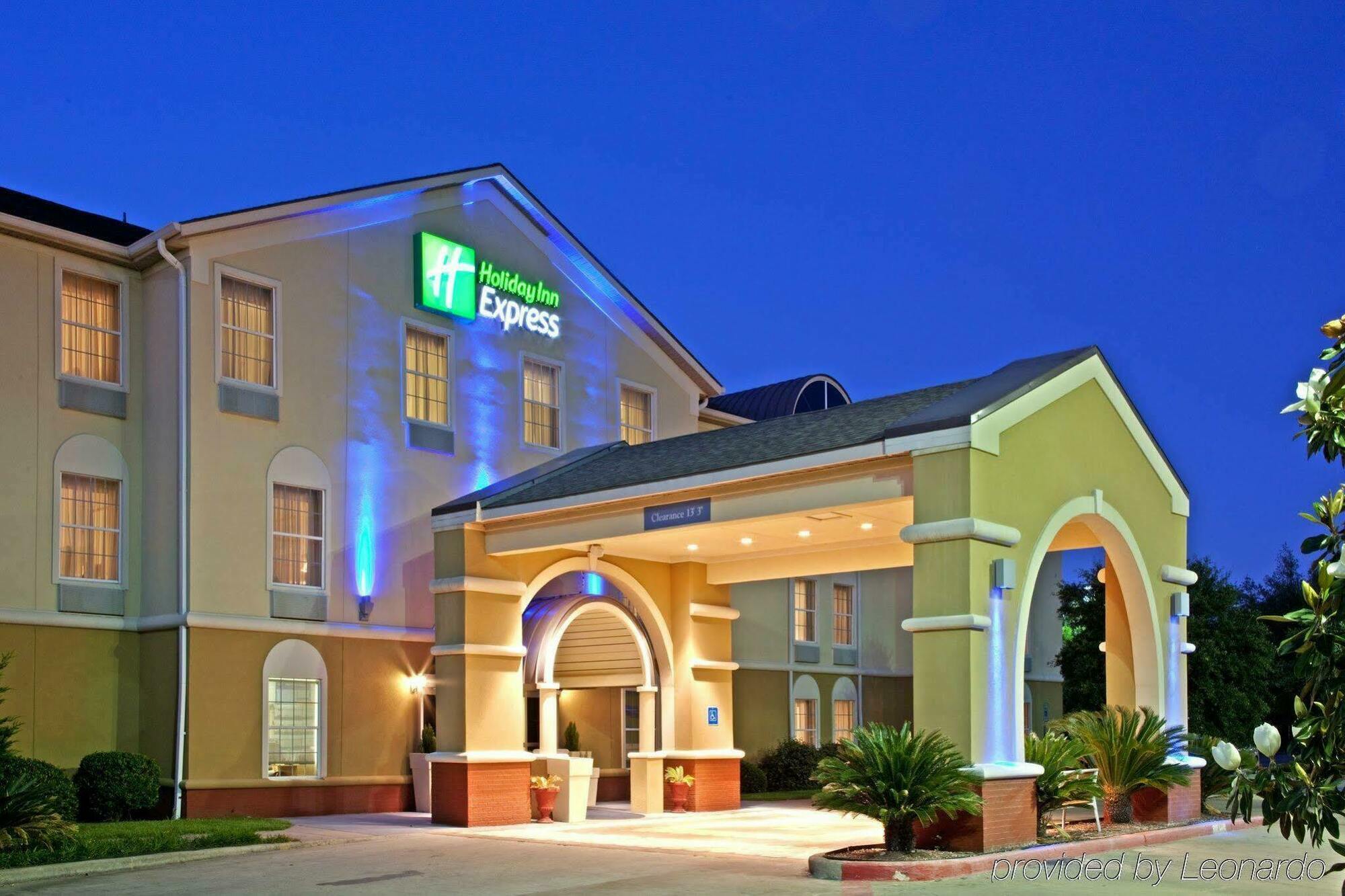 Holiday Inn Express Hotel & Suites Columbus By Ihg Экстерьер фото